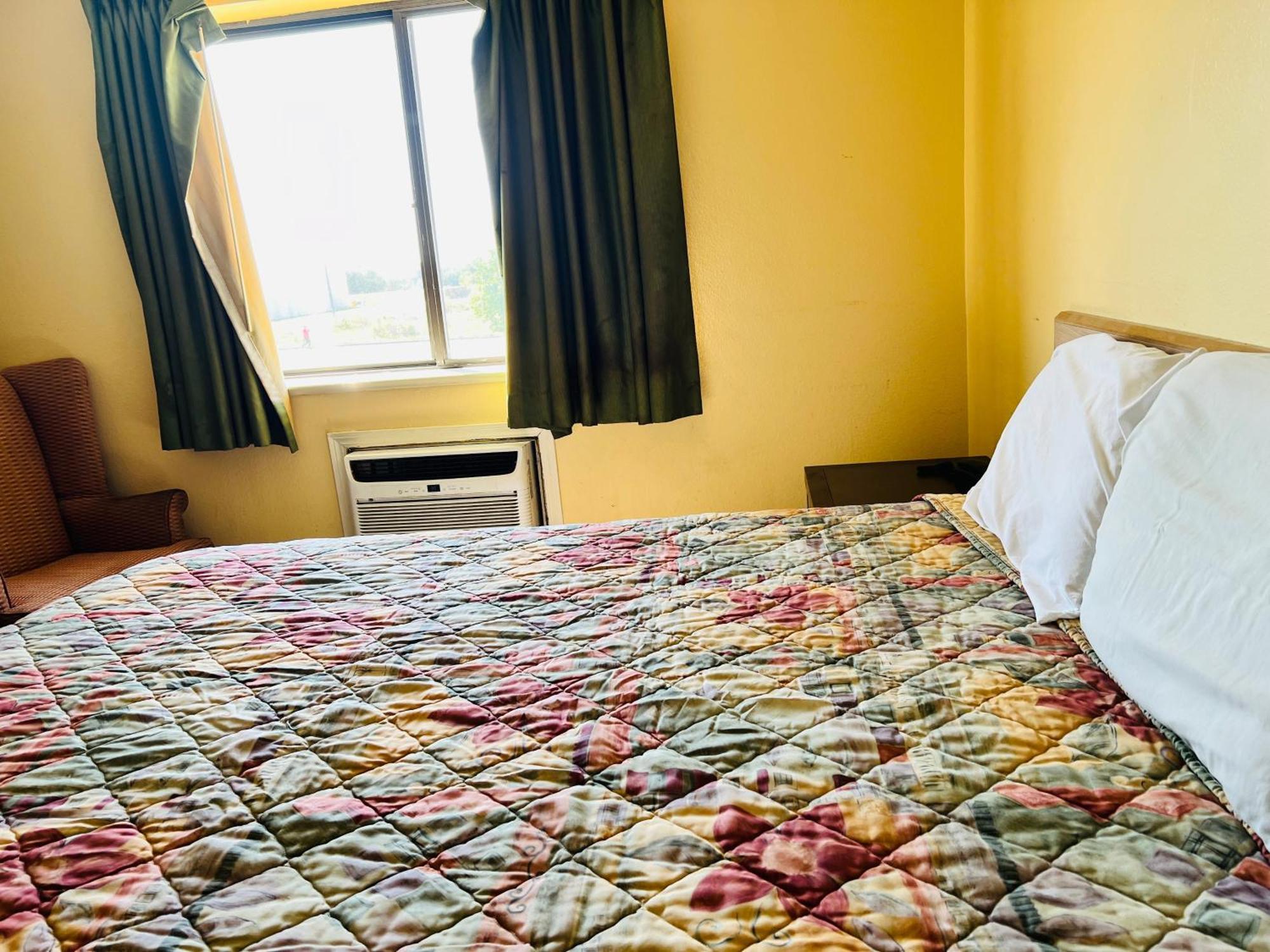 Rosewood Inn By Oyo Union City I-69 Экстерьер фото