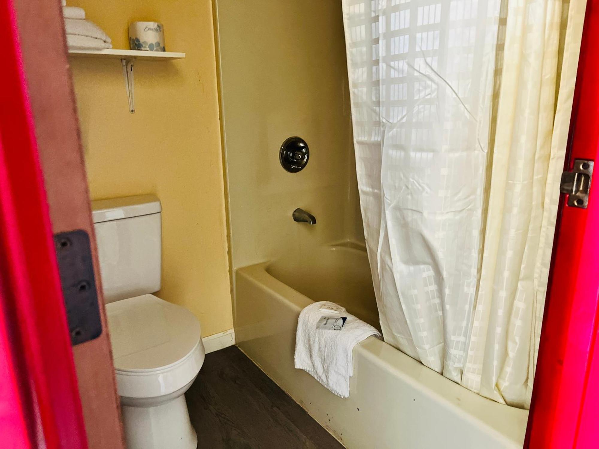 Rosewood Inn By Oyo Union City I-69 Экстерьер фото