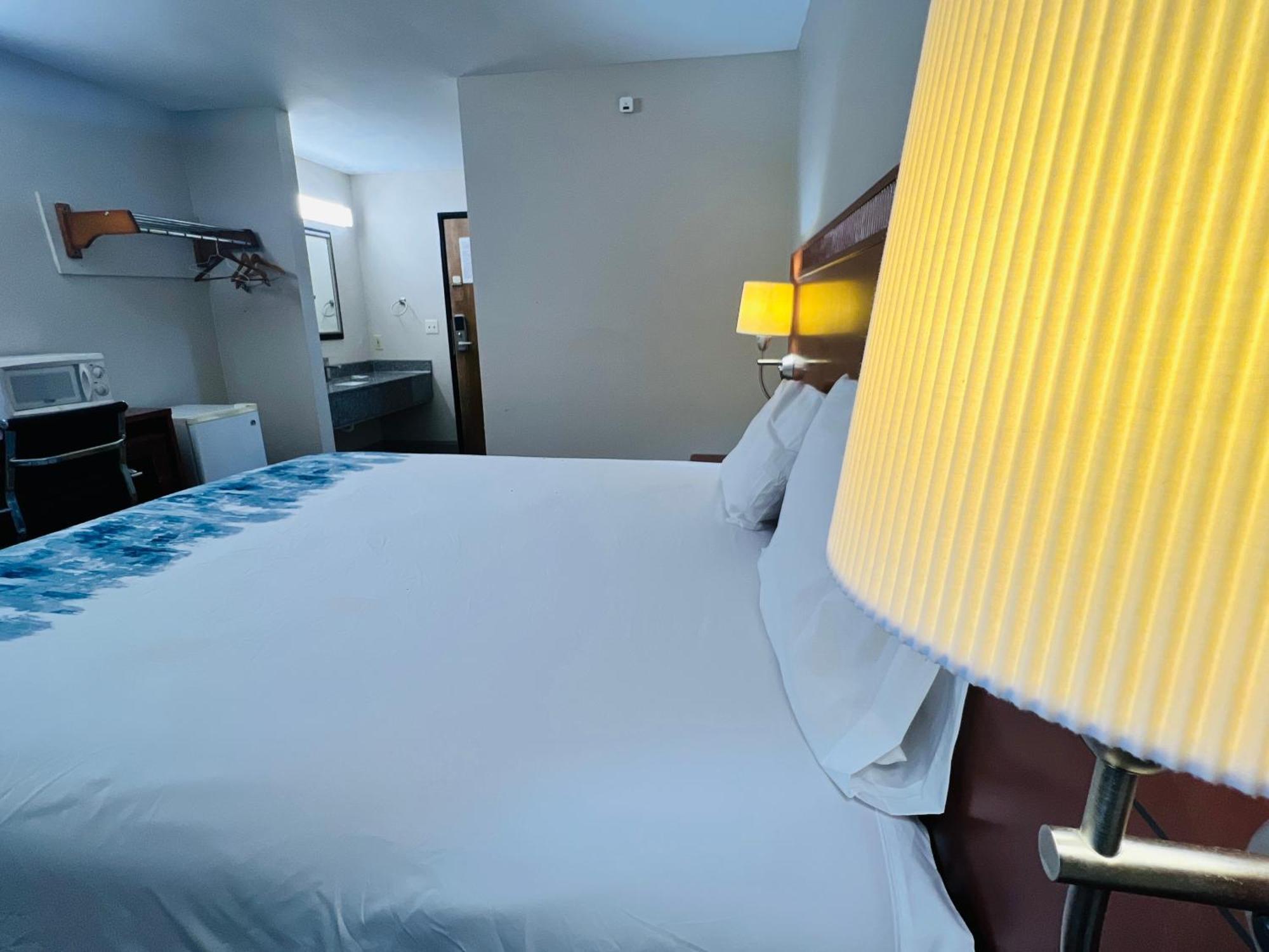 Rosewood Inn By Oyo Union City I-69 Экстерьер фото